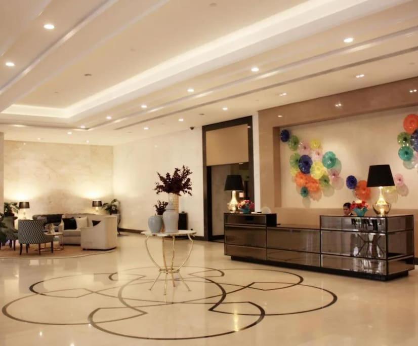Apartment Bgc Luxury With Own Pa *